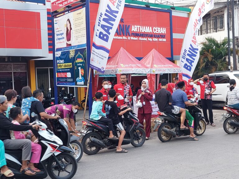 Berbagi Berkah Takjil Gratis