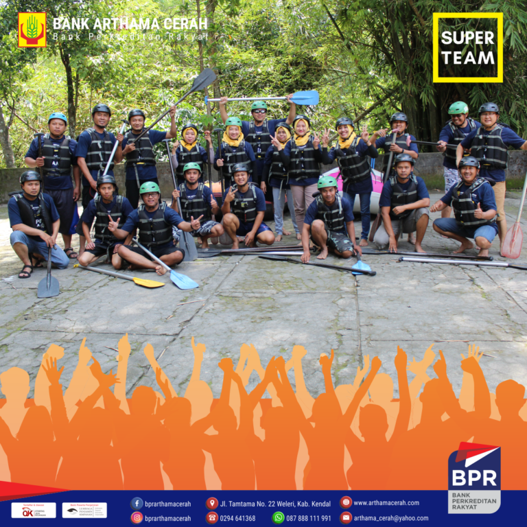 Kegiatan Rafting Bersama Seluruh Karyawan BPR Arthama Cerah